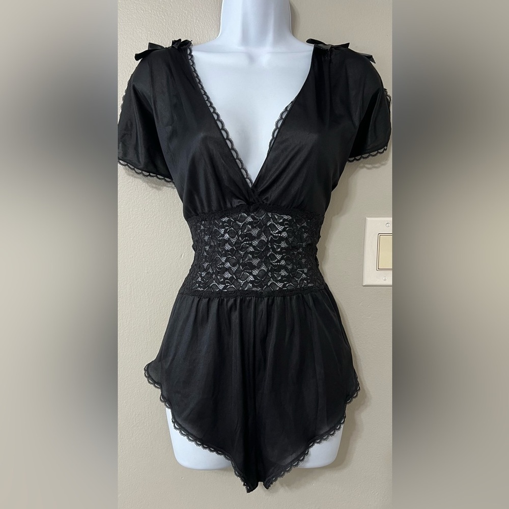 Vintage Petra Fashions Black Sheer Lace Teddy Bodysuit S Made USA Nylon